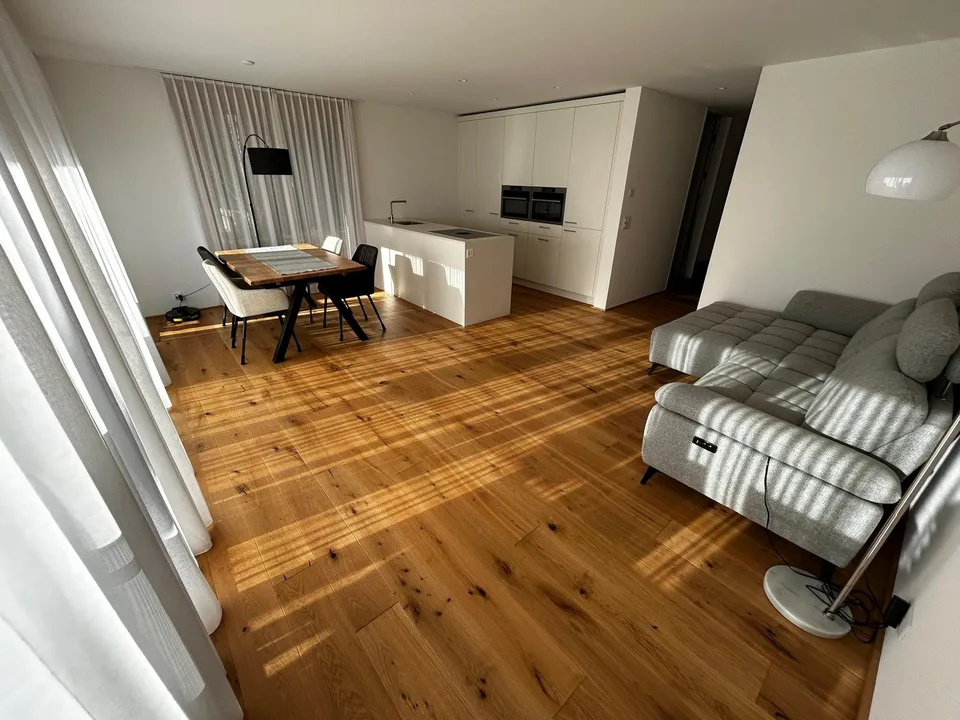 3.5-Zimmer-Erdgeschosswohnung mit traumhaftem Bergblick