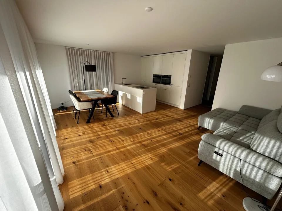 3.5-Zimmer-Erdgeschosswohnung mit traumhaftem Bergblick