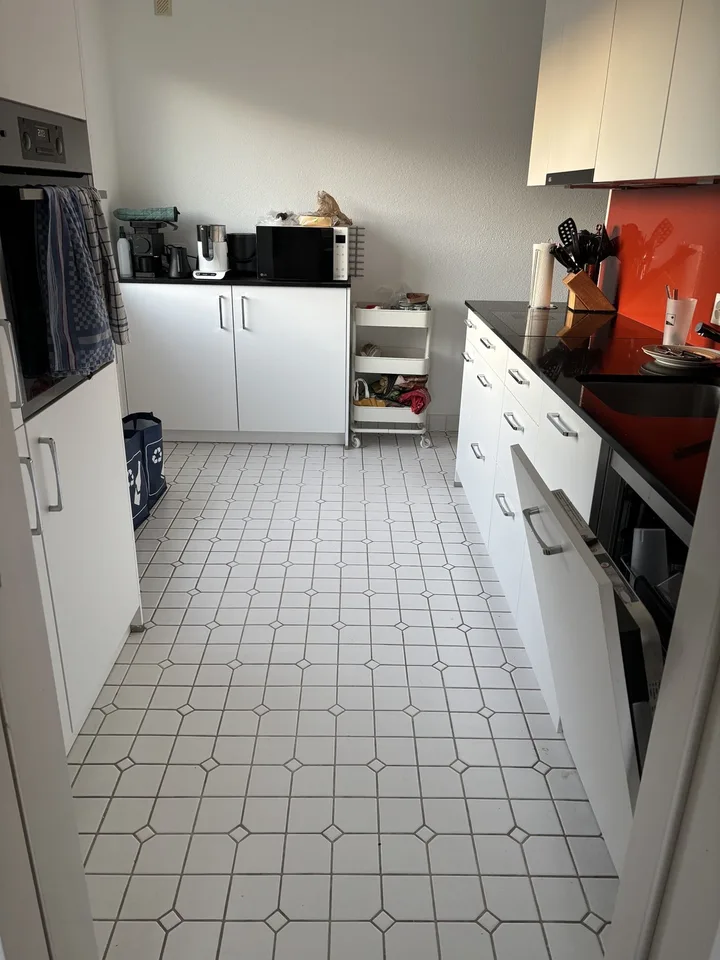 Helle 3.5-Zimmer-Wohnung mit separatem Büro – zentral und ruhig in Düb