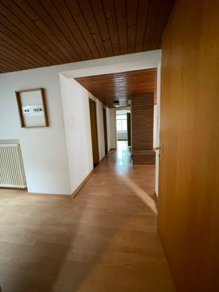 Studentenhaus im Grünen - WG-Zimmer mit grossem Gemeinschaftsgarten - Einfach wohnen. Gemeinsam leben. Garten teilen.