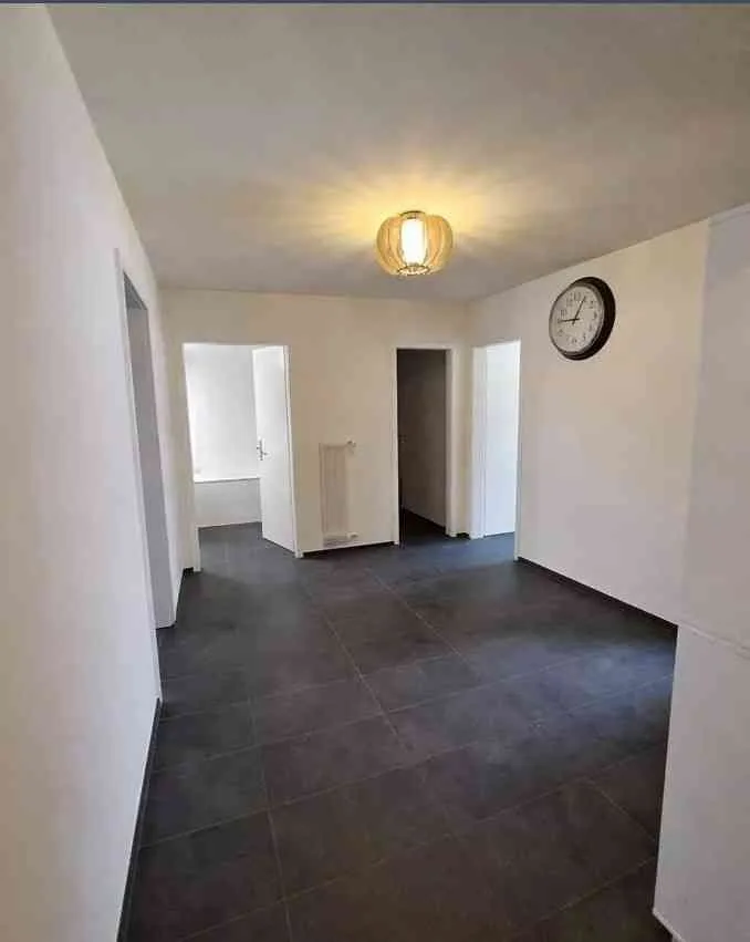 MAGNIFIQUE 4.5 DE 92 M2 RÈNOVÈ A 7 MINUTES À PIED DE LA GARE DE AIGLE
