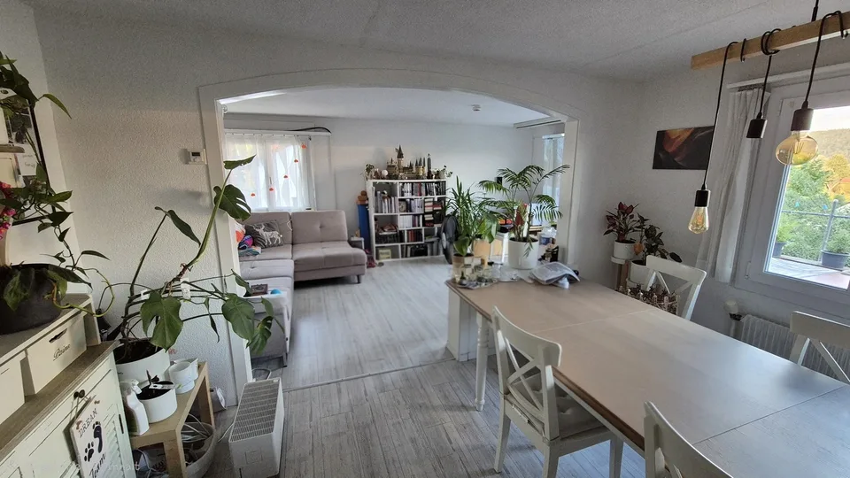Wohnen & Arbeiten vereint – Freistehendes 5-Zimmer EFH mit grosser Sonnenterrasse und vielseitigem 1 1/2 Zimmer Mehrzweckraum