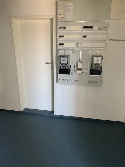 Wohnen & Arbeiten vereint – Freistehendes 5-Zimmer EFH mit grosser Sonnenterrasse und vielseitigem 1 1/2 Zimmer Mehrzweckraum