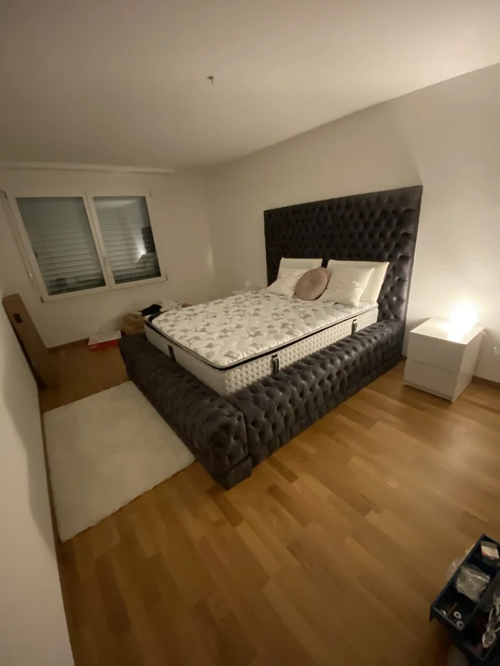 3 1/2 Erdgeschosswohnung mit Garten und Wintergarten