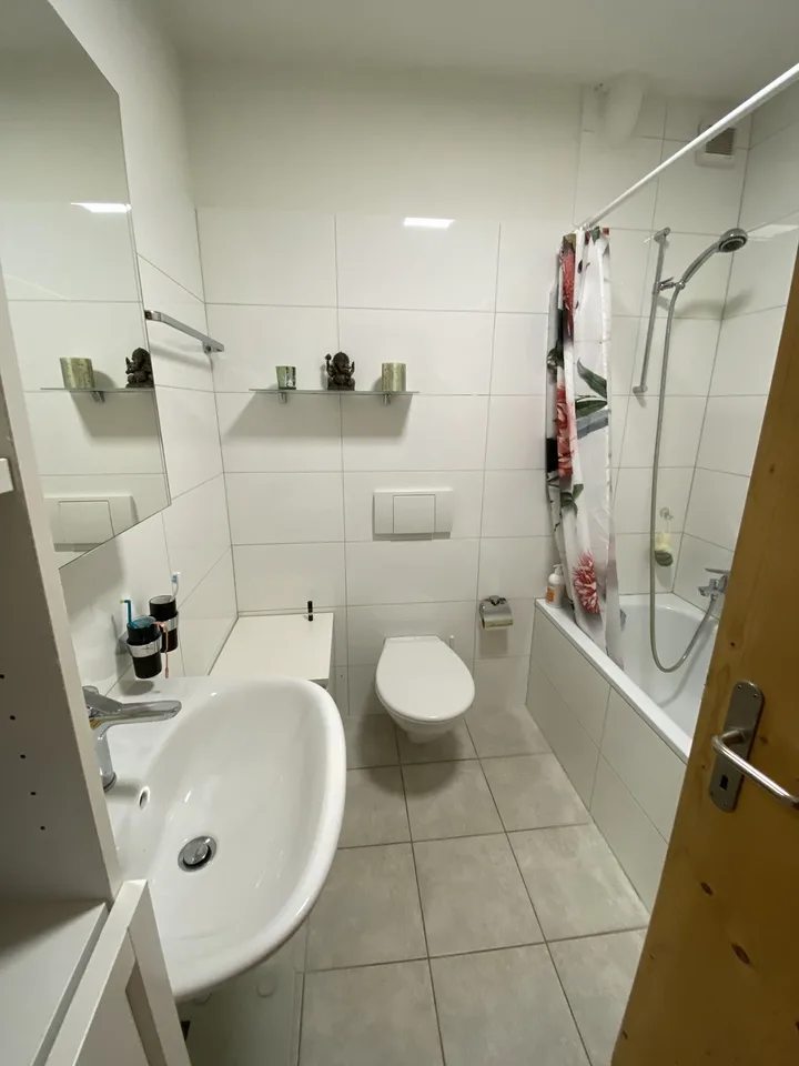 Wunderschönes, helles WG-Zimmer