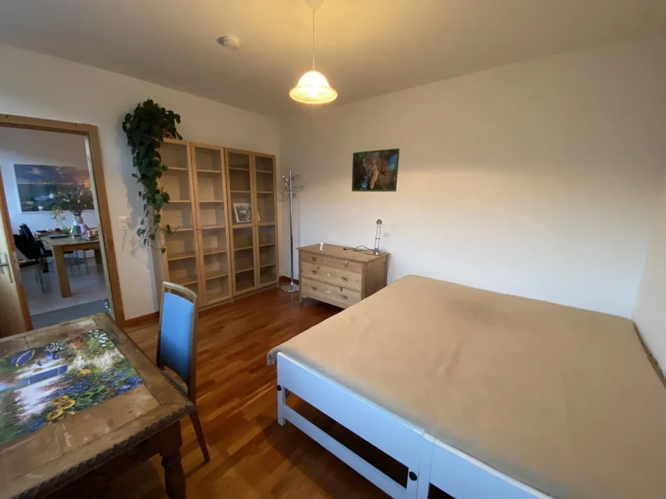 Wunderschönes, helles WG-Zimmer