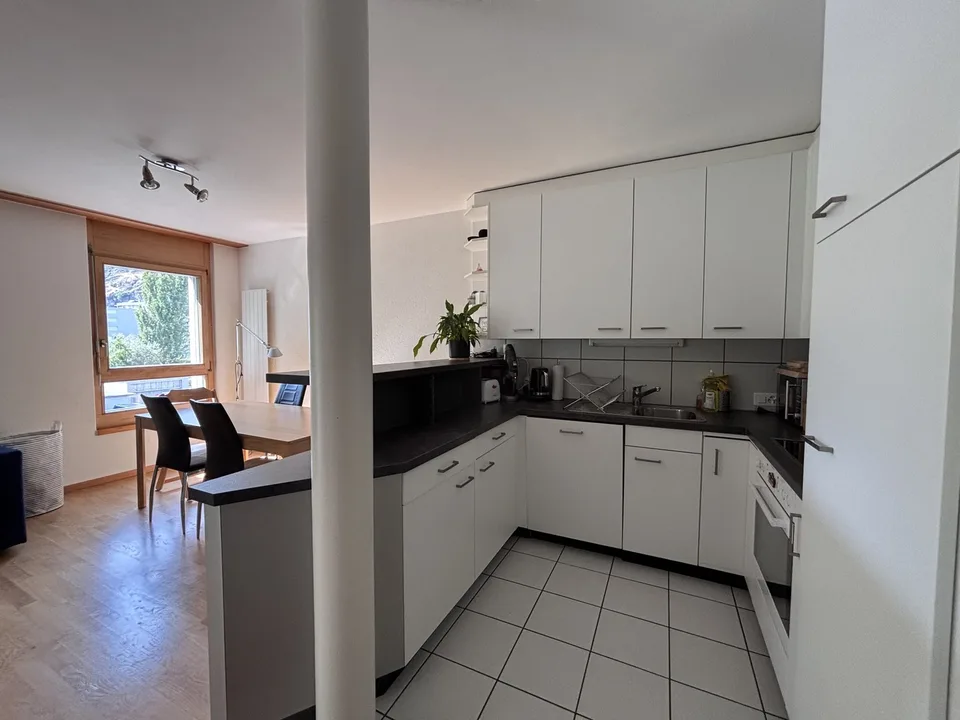 Reprise de bail – 4,5 pièces lumineux avec balcon et vue sur Valère & Tourbillon – 81 m² – Sion (Vissigen) – Loyer 1390.-