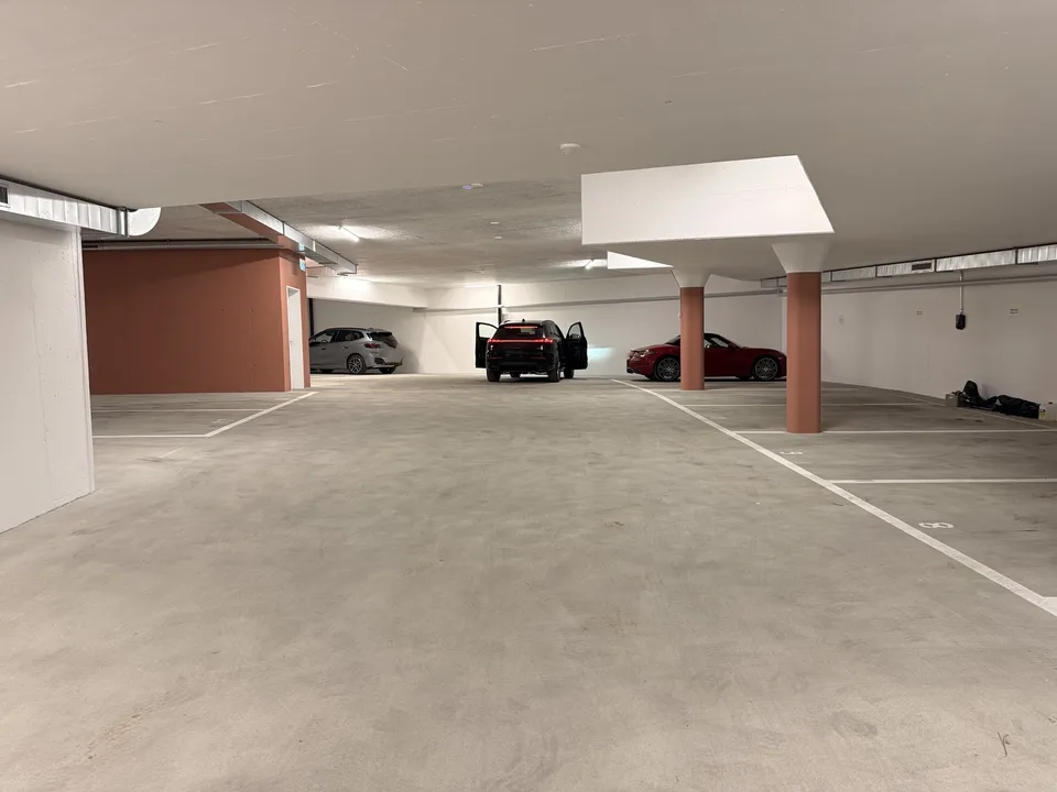 Einstellplatz in neuer Tiefgarage zu vermieten