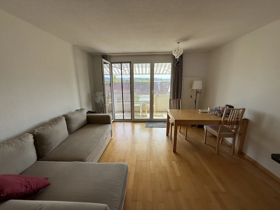 Bright Studio Apartment with Alpine View & Large Balcony – Available from September