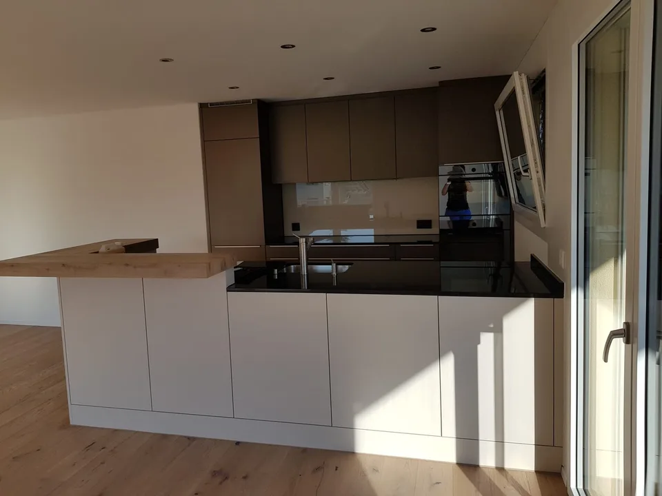 Grosszügige 4 1/2 Zimmer Wohnung