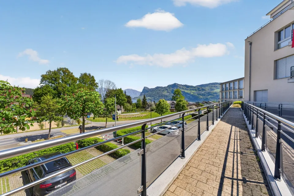 Geschäftsliegenschaft / Büro / Praxis an ruhiger Lage in Hergiswil – foto 7 di 16