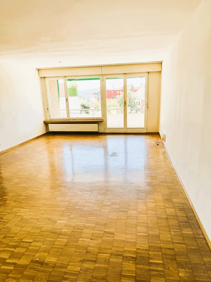 Helle 3.5-Zimmer-Wohnung (81 m²) mit Balkon – befristet bis 31.08.2027 | CHF 2’490.– inkl. NK