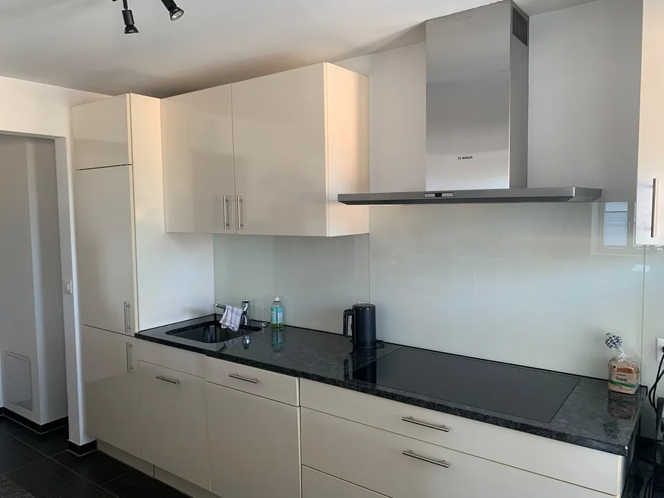 Gemütliche 3.5-Zimmer-Wohnung im Dorfzentrum von Russikon