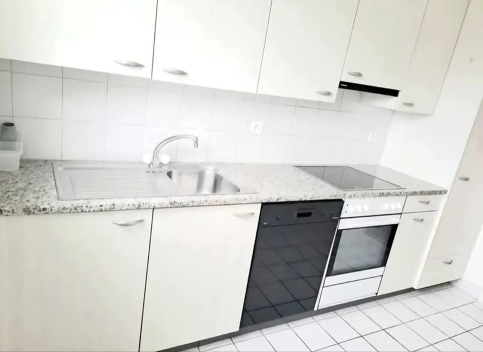 Attraktive 3.5-Zimmer-Wohnung mit Balkon in Riedern (GL)