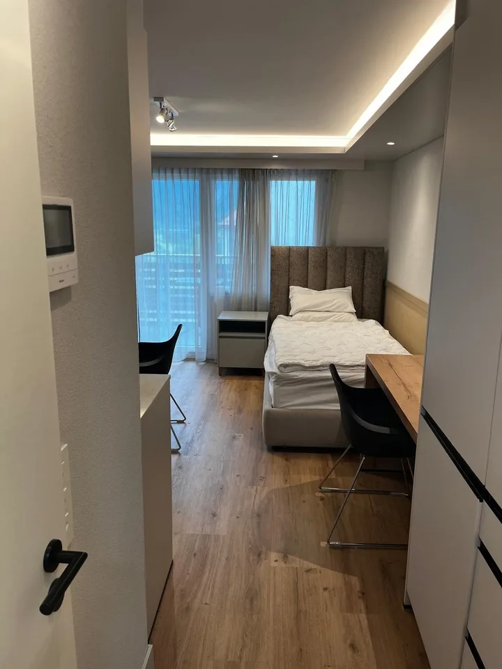 Furnished Studio By Rehab Clinic Valens