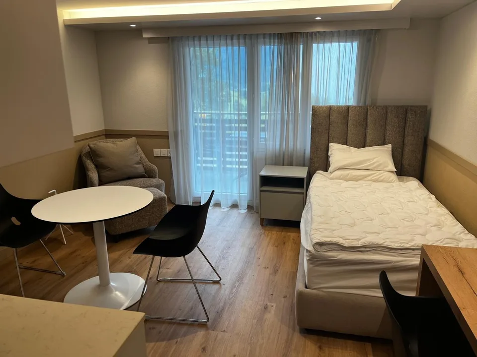 Furnished Studio By Rehab Clinic Valens