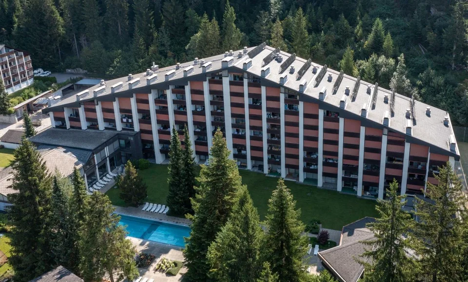 Charmante Einzimmerwohnung im Rancho Laax – möbliert mit Spa-und Freizeitzugang