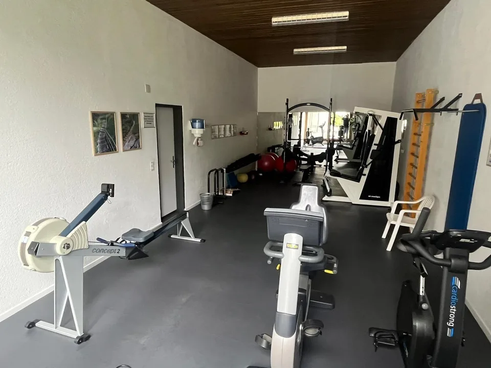 Charmante Einzimmerwohnung im Rancho Laax – möbliert mit Spa-und Freizeitzugang