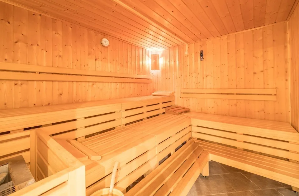 Charmante Einzimmerwohnung im Rancho Laax – möbliert mit Spa-und Freizeitzugang