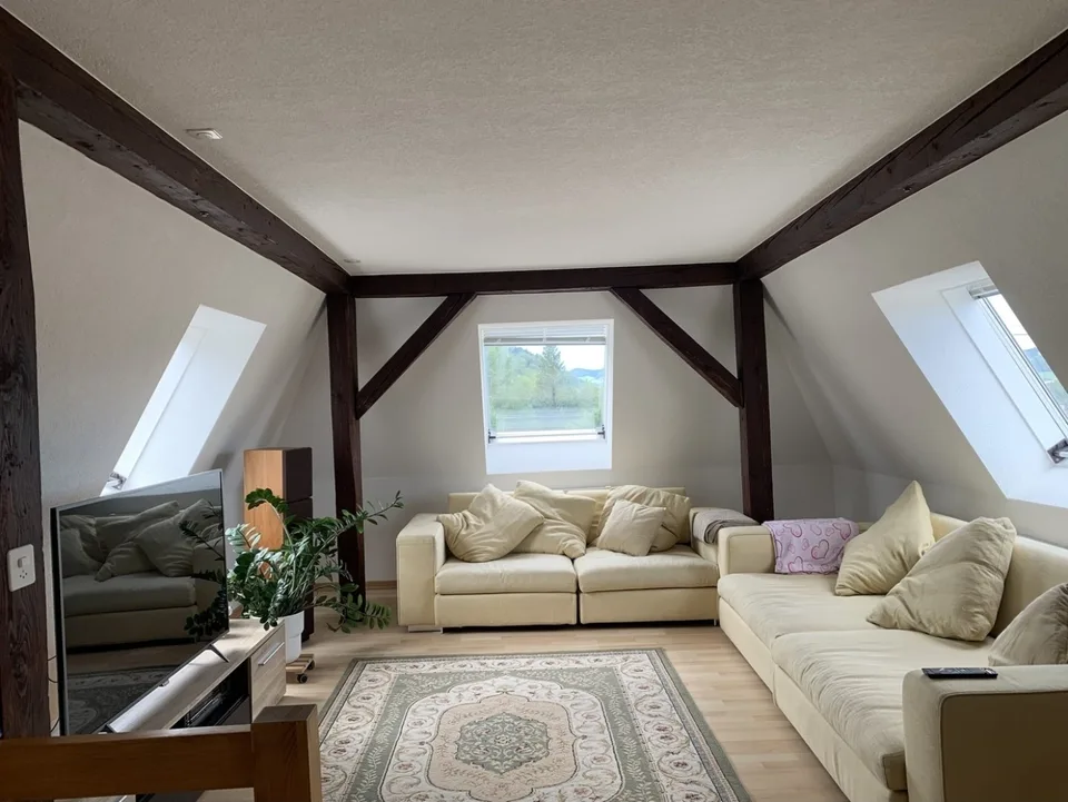 Nachmieter gesucht 5 Zimmer Dachwohnung