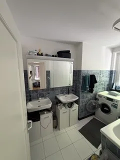 Charmante 4.5 Zimmer-Wohnung mit Balkon über St. Gallen und doch zentral