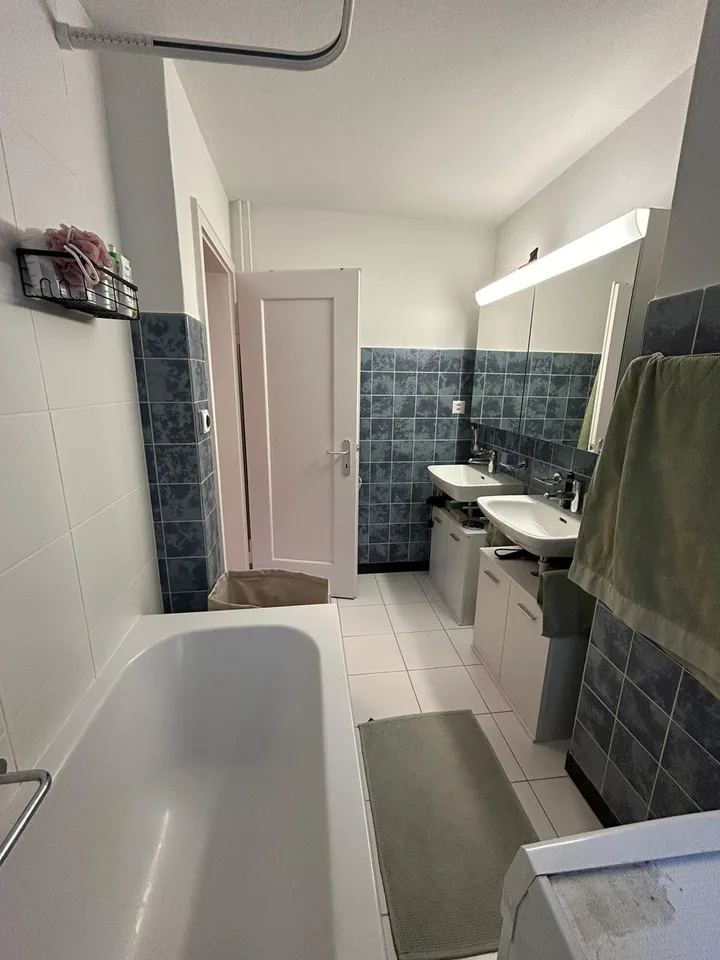 Charmante 4.5 Zimmer-Wohnung mit Balkon über St. Gallen und doch zentral
