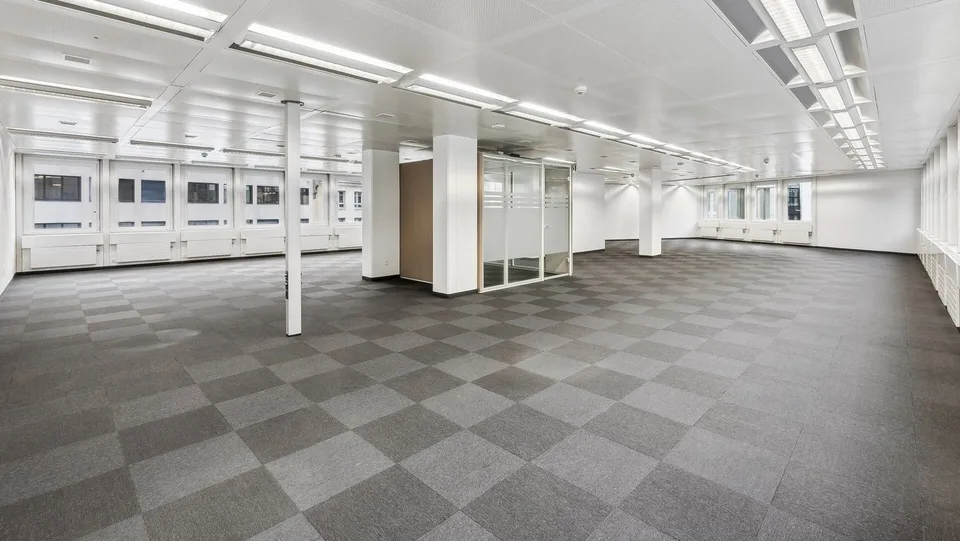 Work & View - Büro mit 371 m² und Dachterrasse im Herzen der Stadt