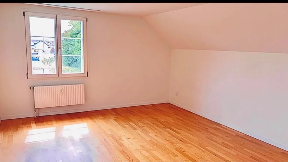 Schöne 4,5-Zimmer-Wohnung Zu Vermieten/ 9425 Thal/SG