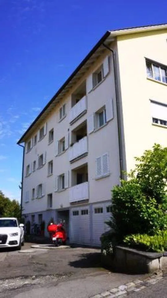 Gediegene Wohnung mit Balkon