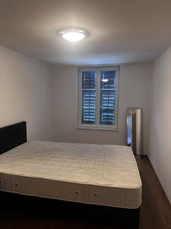 Schöne möblierte Dachwohnung mit Flair