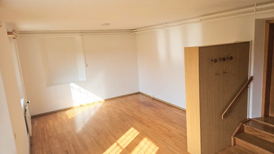helles, ruhiges Studio, 30m2, EG, mit Aussensitzplatz