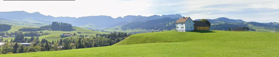 Grosszügige Bauernhaus-Wohnung mit tollem Ausblick