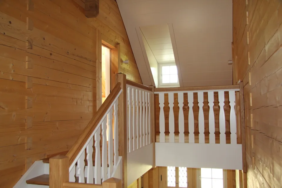 Grosszügige Bauernhaus-Wohnung mit tollem Ausblick
