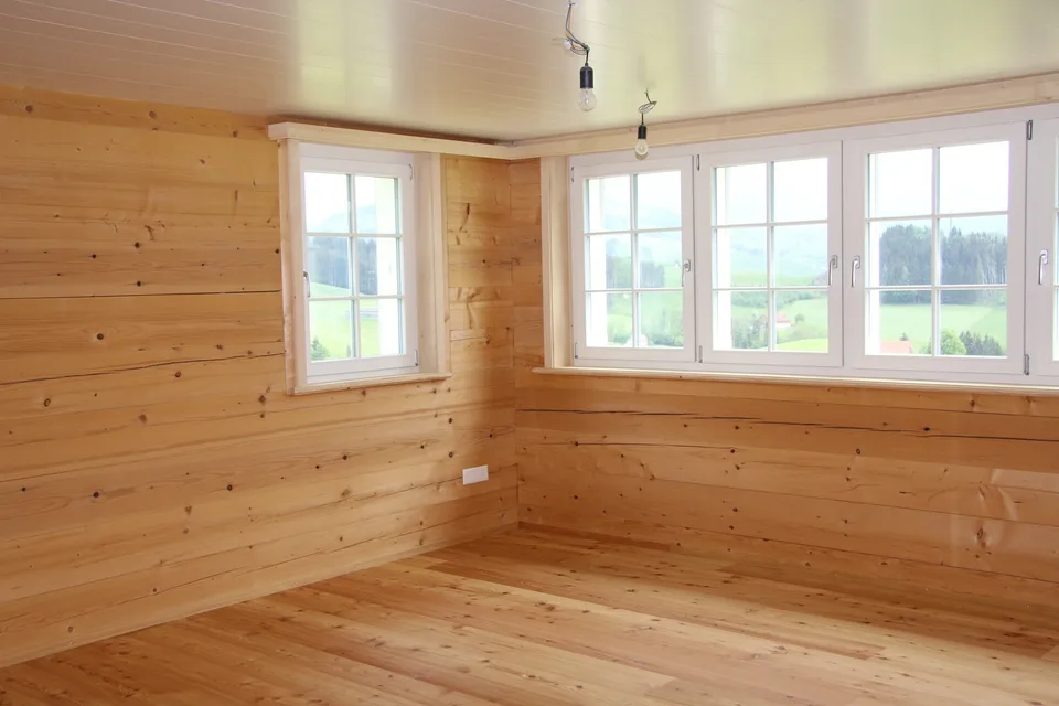 Grosszügige Bauernhaus-Wohnung mit tollem Ausblick