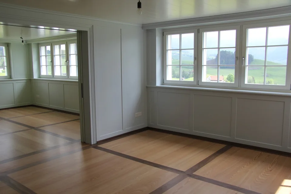 Grosszügige Bauernhaus-Wohnung mit tollem Ausblick