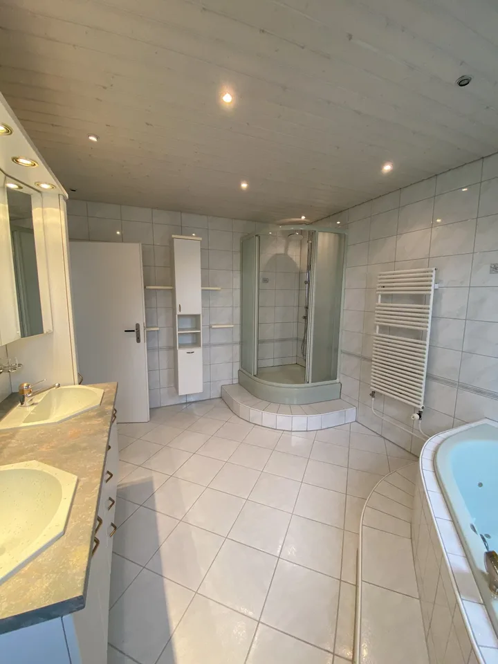 Charmante 3.5-Zimmer-Wohnung mit Whirlpool in Romanshorn