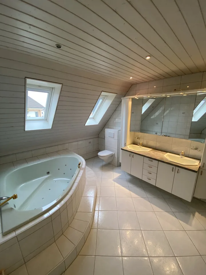 Charmante 3.5-Zimmer-Wohnung mit Whirlpool in Romanshorn