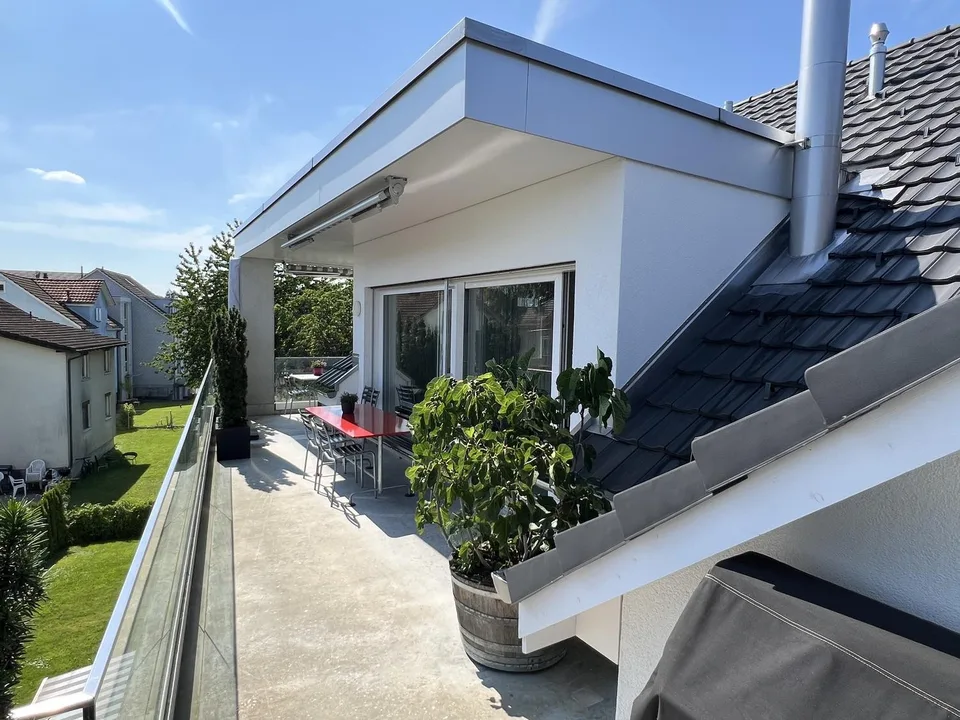 Sunny, quiet and spacious living with terrace – photo 12 of 28
