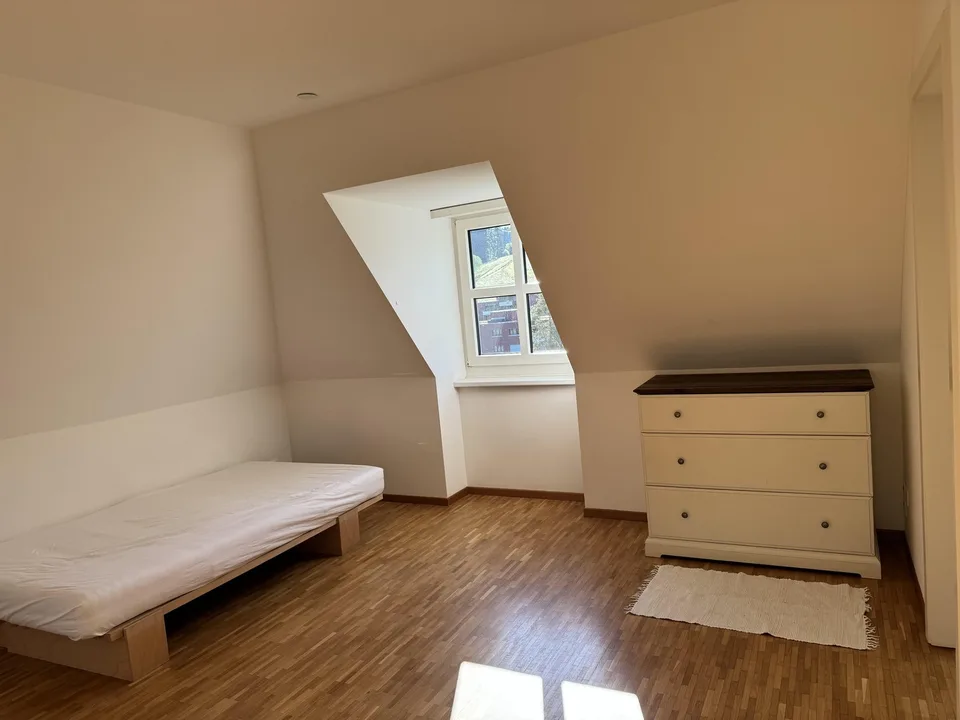 WG-Zimmer in wunderschöner 160qm Maisonette Wohnung für 2