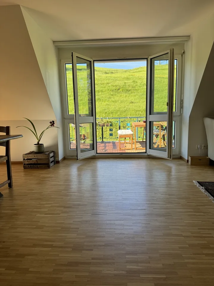 WG-Zimmer in wunderschöner 160qm Maisonette Wohnung für 2