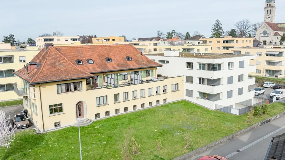 GEWERBEFLÄCHE MIT 151 M2: IDEAL FÜR PRAXIS, BÜRO ODER ATELIER – photo 11 sur 12