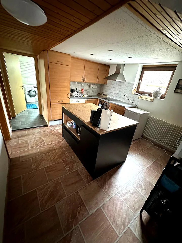 Grosse, geräumige Wohnung mit Terrasse