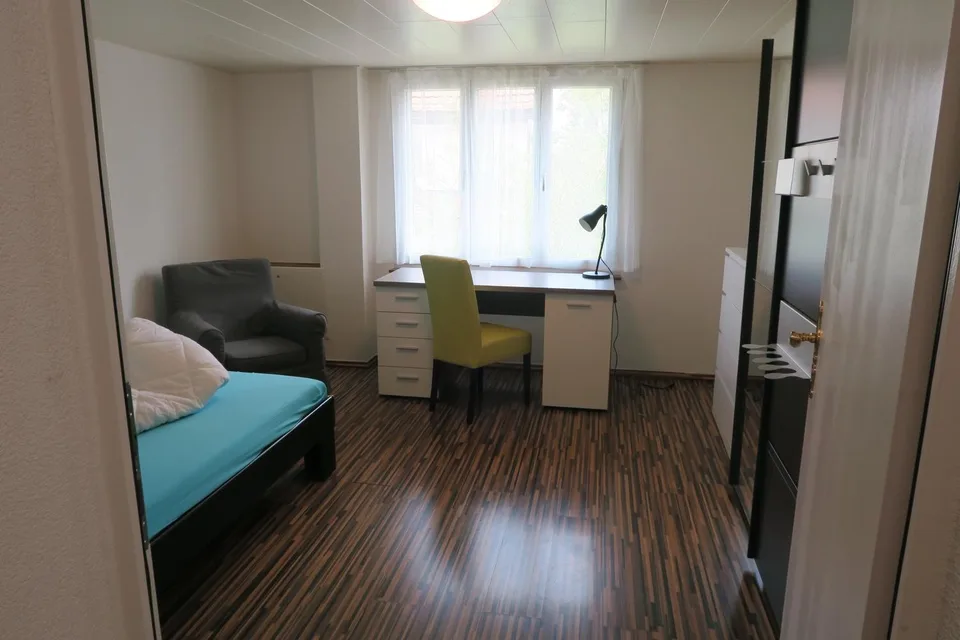 Waldstrasse 5, EG Zimmer 2,, 9008 St.Gallen - CHF 680 inkl. NK pro Monat