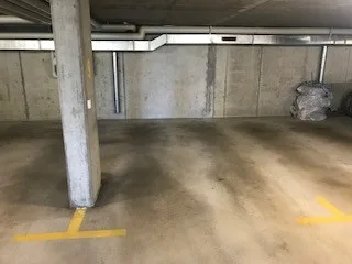 Tiefgarage Einstellpatz