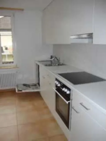 Grosszügige Dach-Wohnung sehr zentral