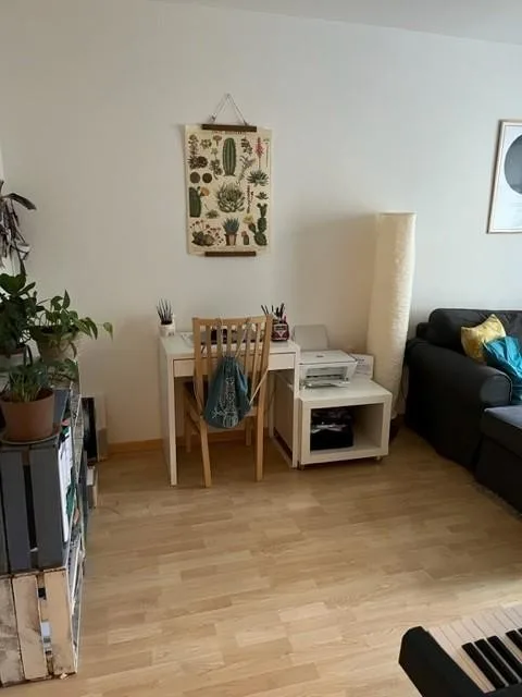 Charmante 2.5-Zimmer-Wohnung mit Balkon an zentraler Lage