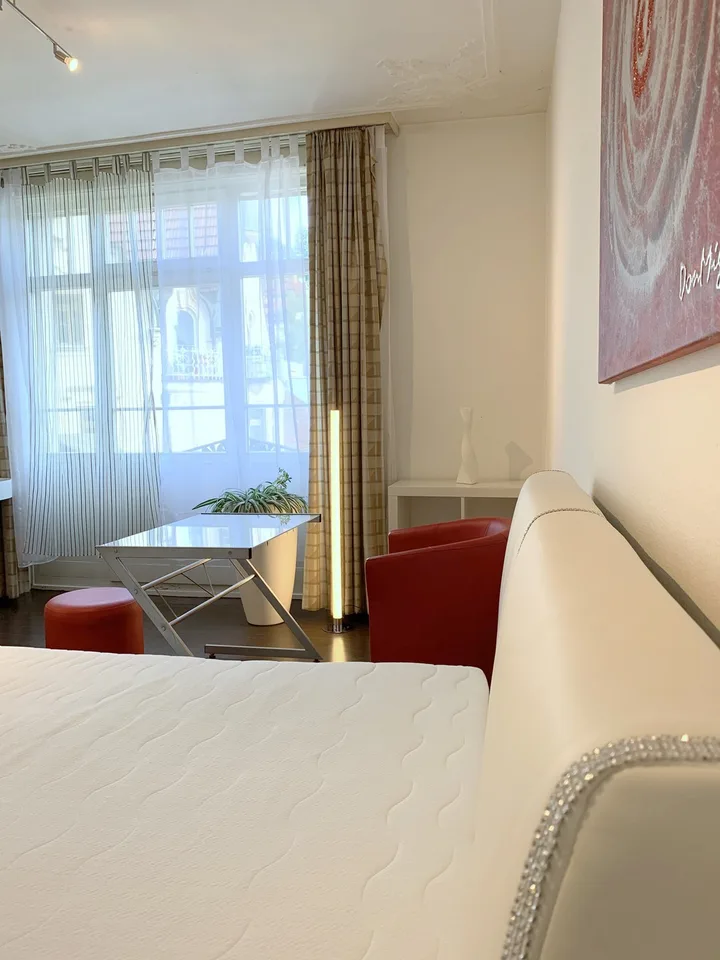 «Balkon, Zentrum, BoxSpringBett - schön möbliertes WG-Zimmer in St.Gallen»