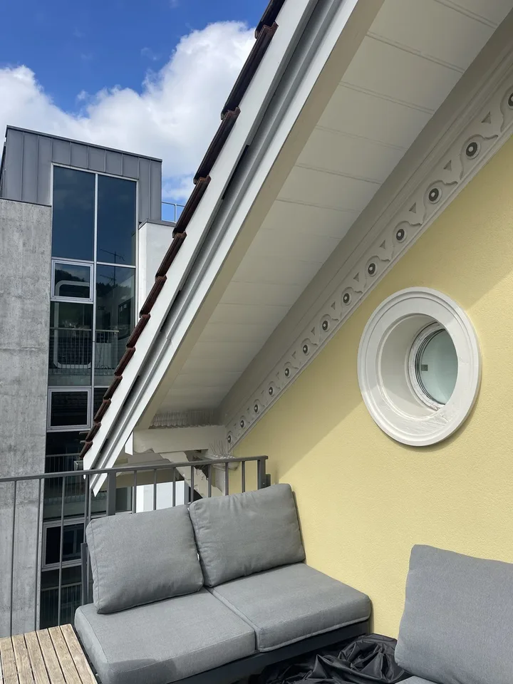 Grosse 2,5 Zimmer Wohnung