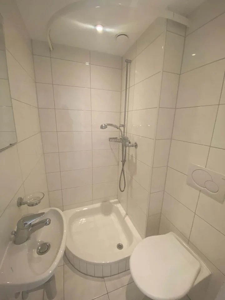Schöne 3 1/2 Zi.-Wohnung mit Sitzplatz und Balkon
