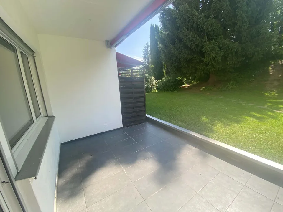 Schöne 3 1/2 Zi.-Wohnung mit Sitzplatz und Balkon